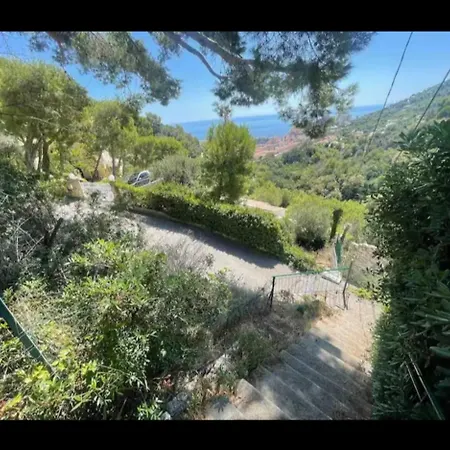 10 Min De Monaco Petite Maison Avec Jardin Vue Mer Et Rocher De Monaco La Turbie Exterior foto