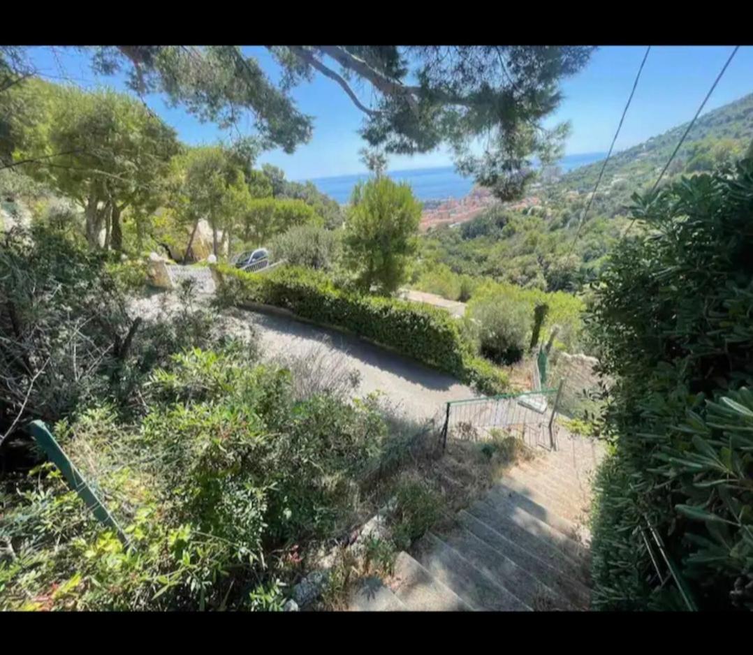 10 Min De Monaco Petite Maison Avec Jardin Vue Et Rocher De Monaco